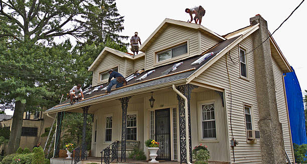 Best Roof Gutter Cleaning  in Tyrone, PA
